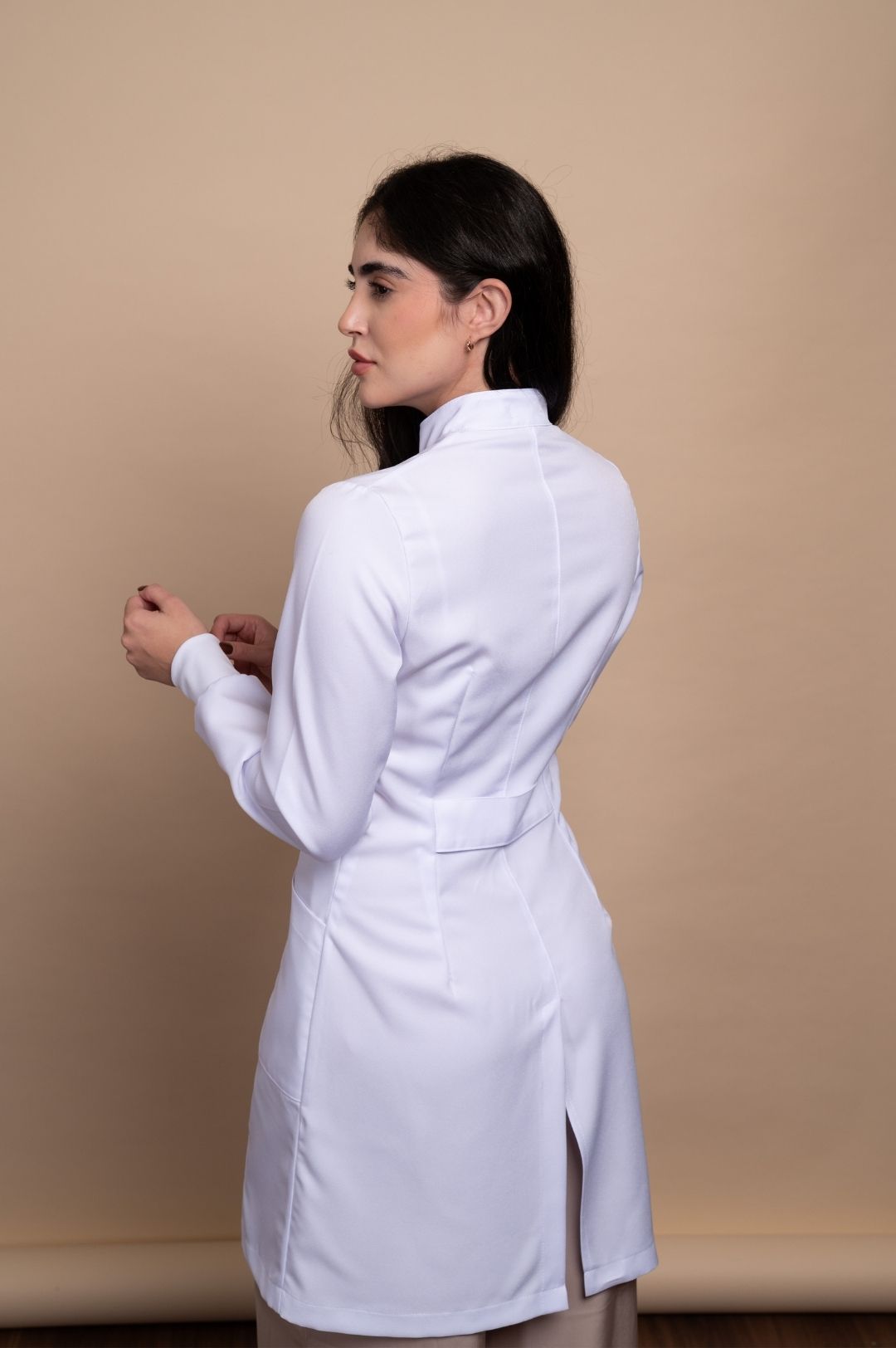 Jaleco Feminino Acinturado Zíper Punho Fechado - Imagem 2